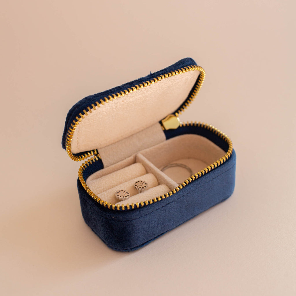 Mini travel 2025 jewellery case