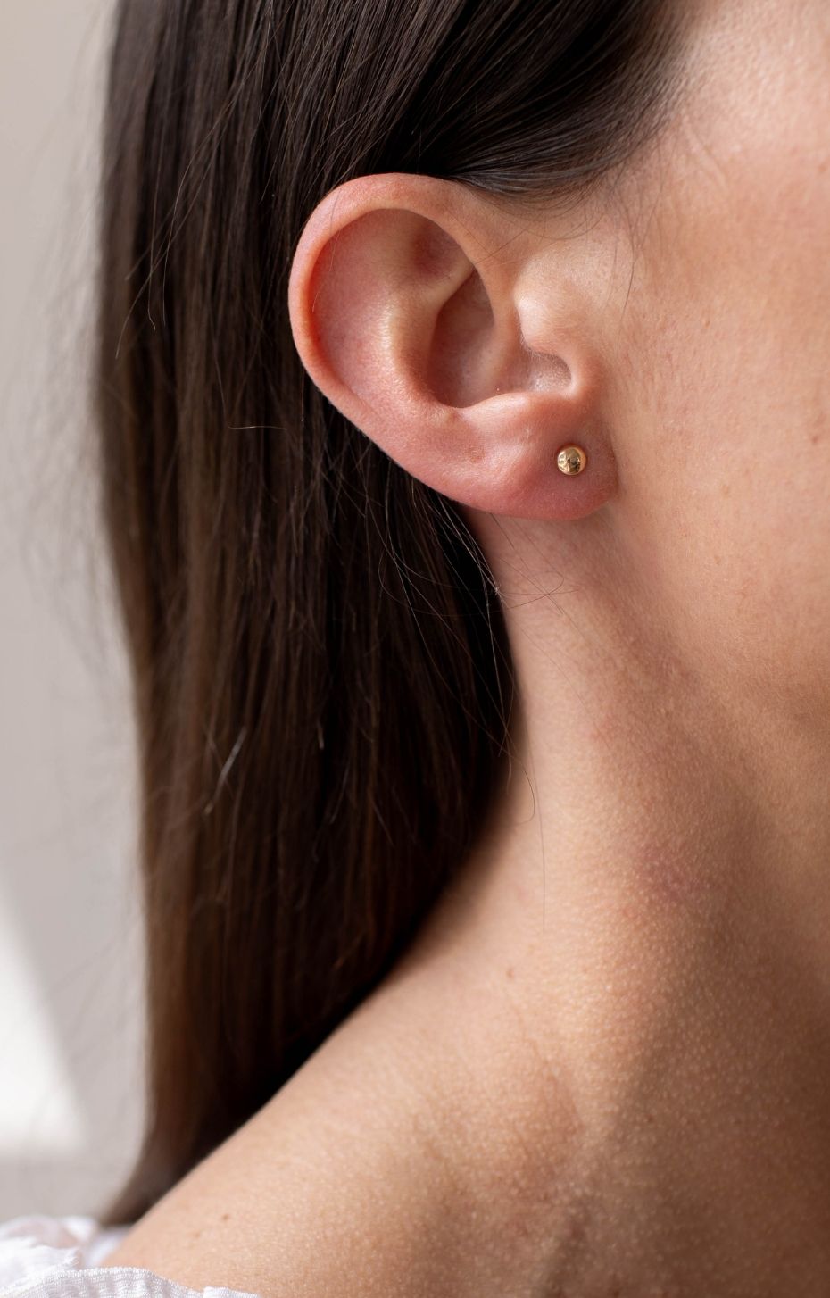 Essential Round Studs