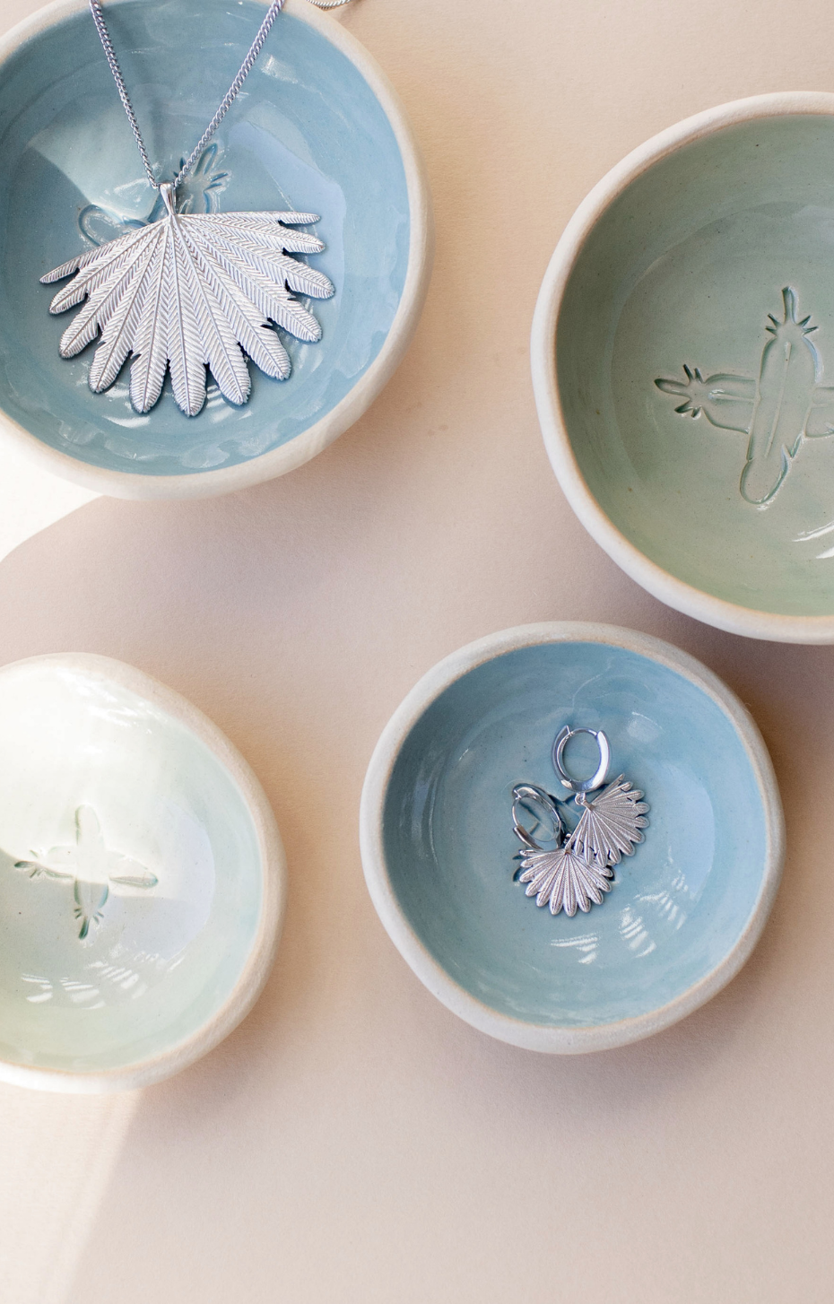 Feather Kiss Ceramic Dish
