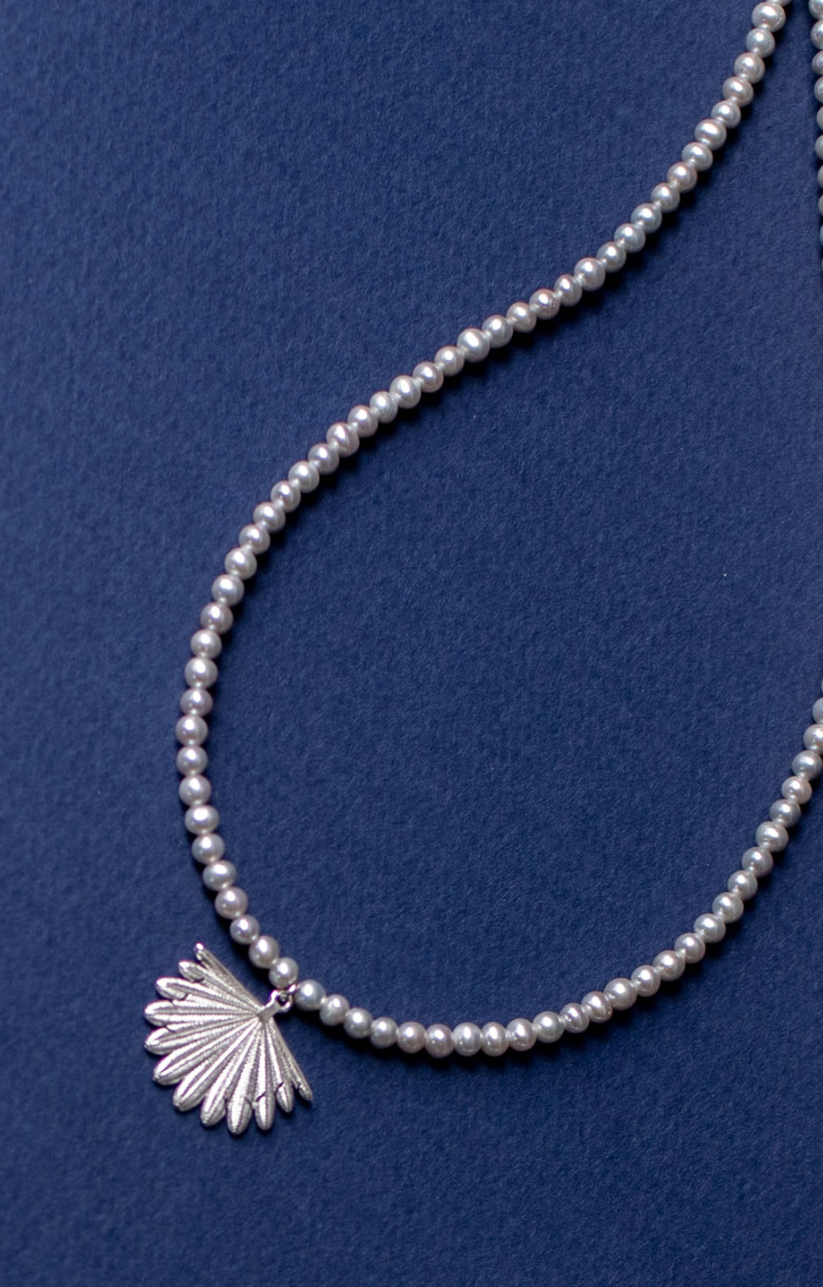 Little Grey Pearl Fan Tail Necklace