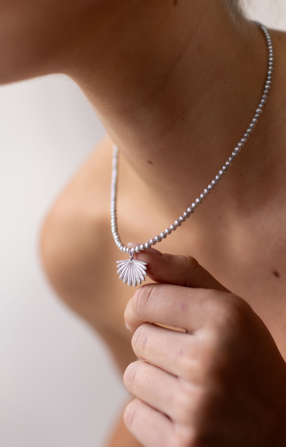 Little Grey Pearl Fan Tail Necklace