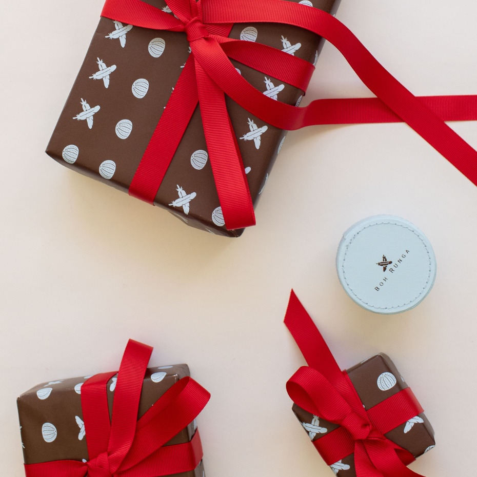Limited Edition Gift Wrap - Kina and Kisses