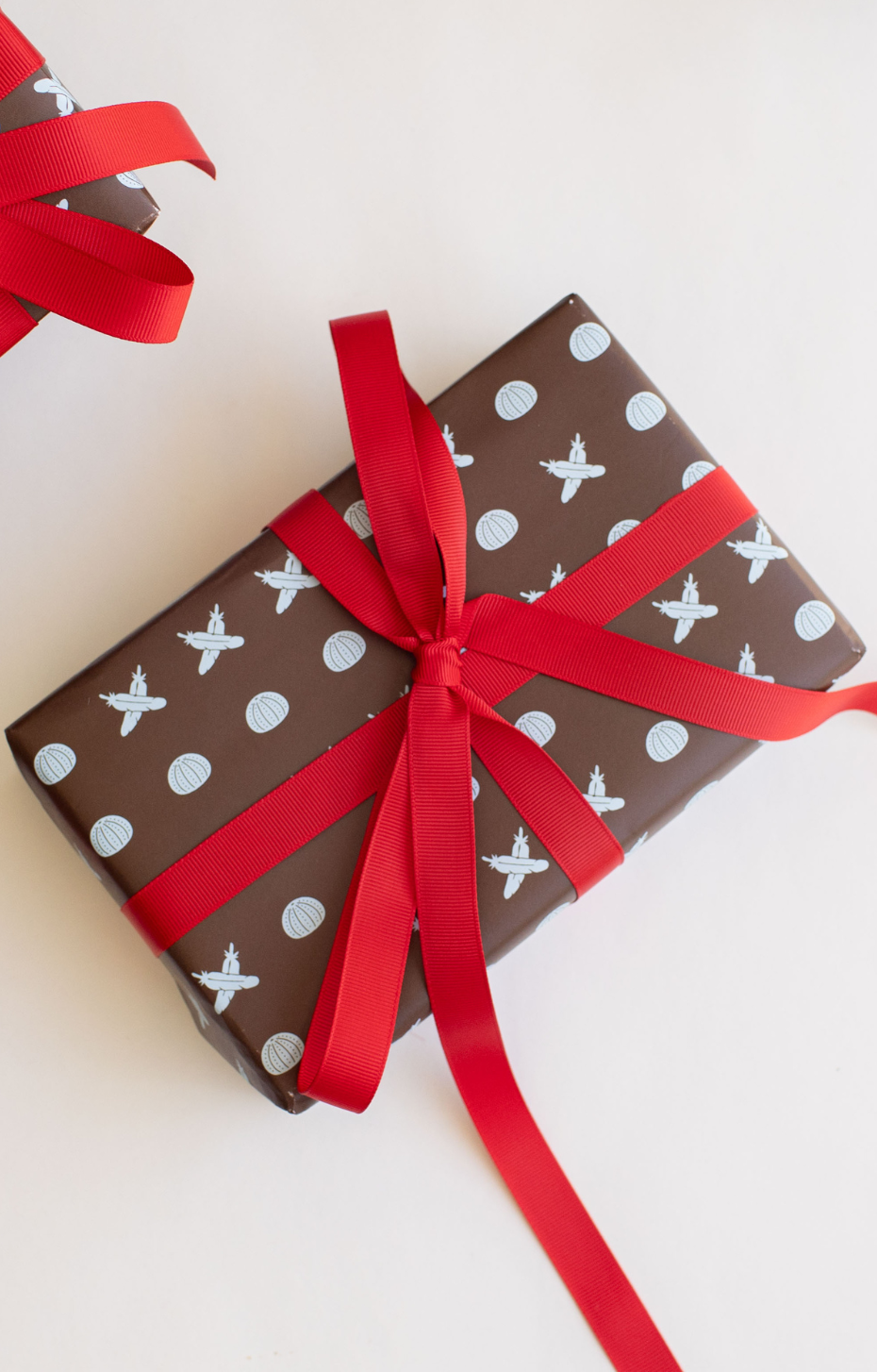 Limited Edition Gift Wrap - Kina and Kisses