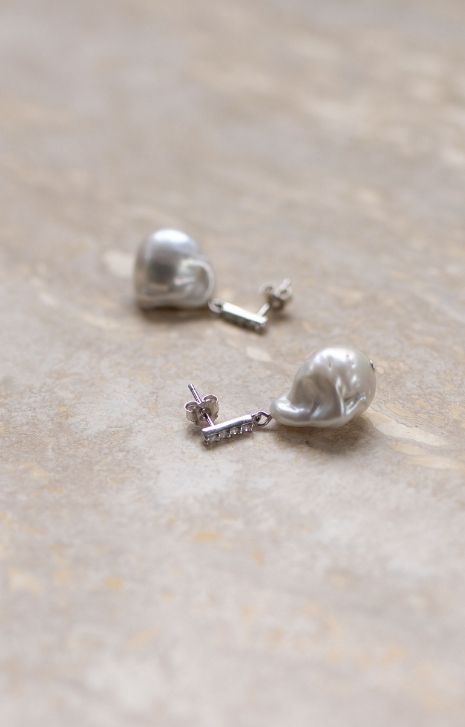 Diamond Pearl Drop Earring