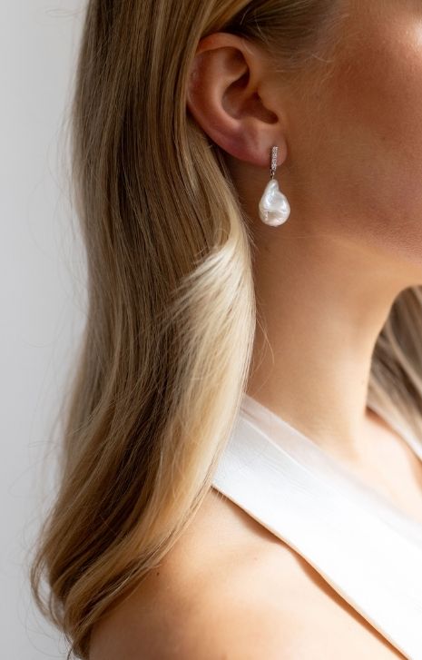 Diamond Pearl Drop Earring