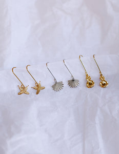 Mini Fan Tail Hook Earrings
