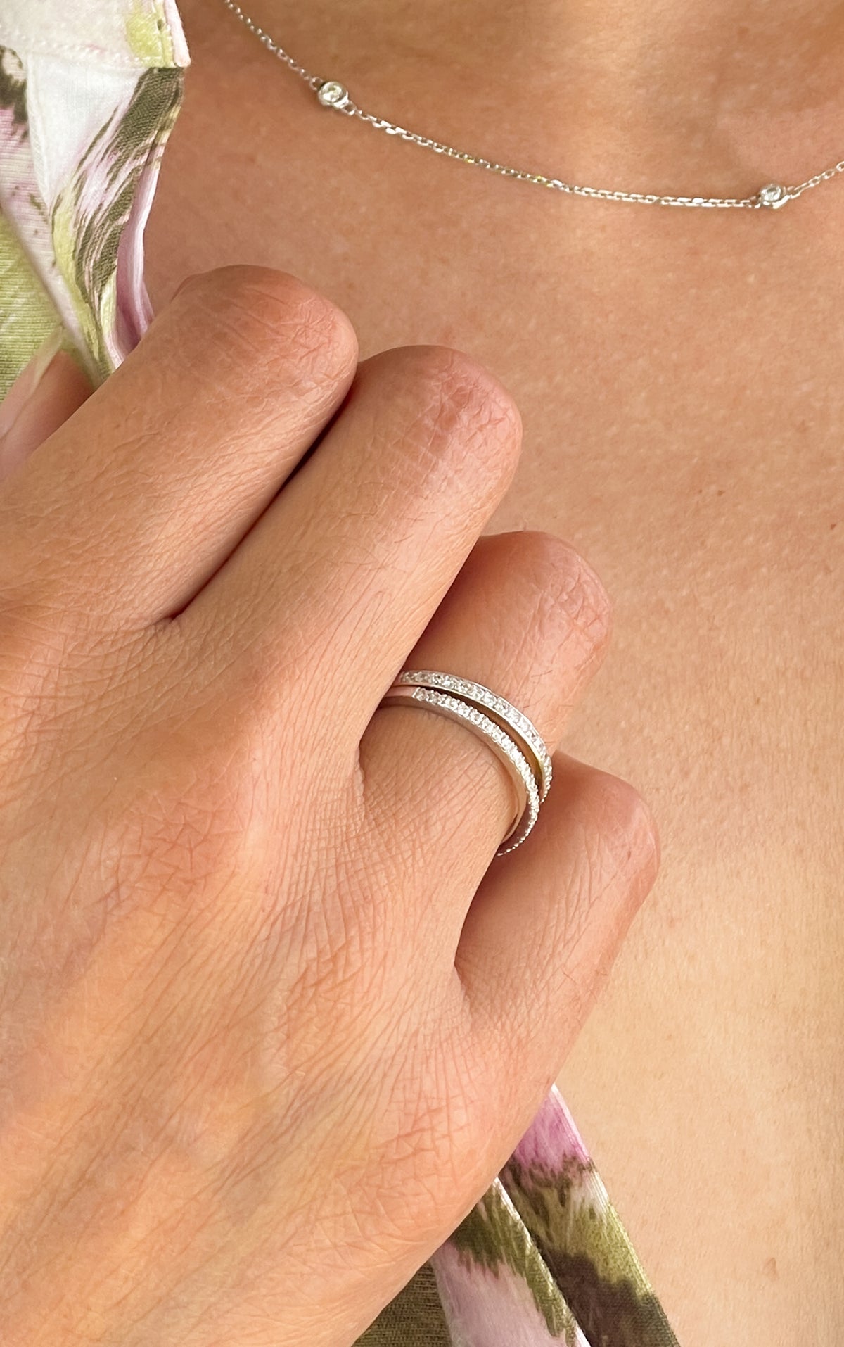 Essential Grain Set Diamond Band